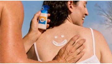 I migliori solari per pelli acneiche