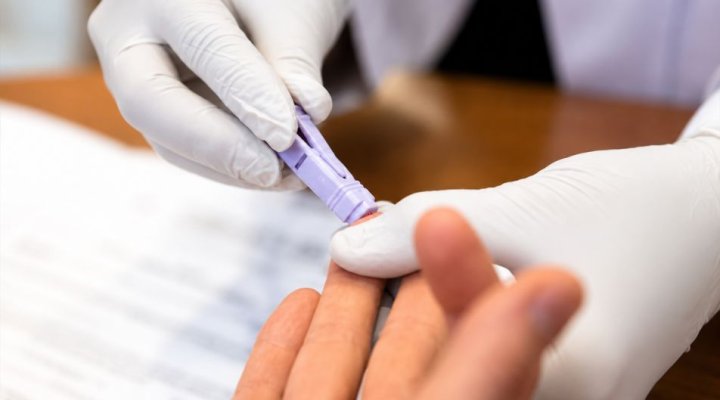 Test HIV: quando farlo e come funziona l’autotest in farmacia