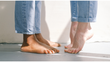 Mani e piedi freddi: quali possono essere le cause